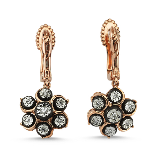 0.09 Karat Çiçek Figürlü Elmas Küpe