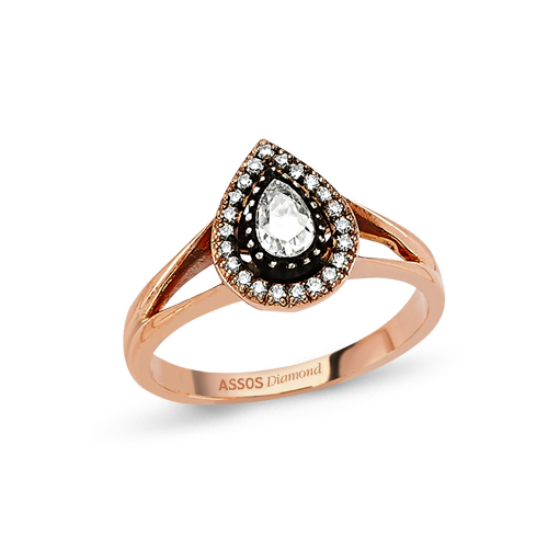 0.26 Karat Damla Formlu Elmas Yüzük