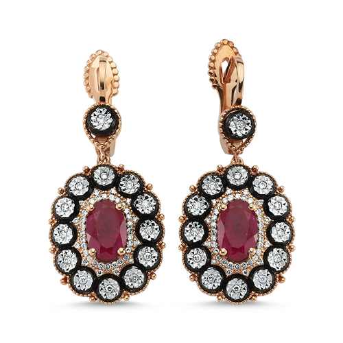 0.33 Karat Yakut Renkli Elmas Küpe