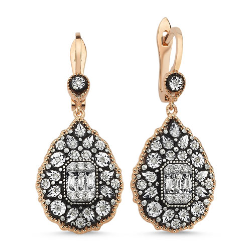 0.42 Karat Baget Taşlı Elmas Küpe