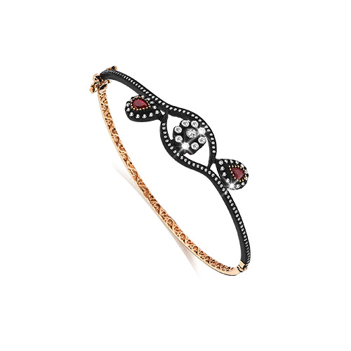 0.76 Karat Yakut Taşlı Elmas Kelepçe Bilezik