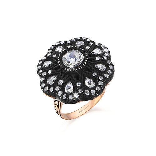 3.03 Karat Çiçek Figürlü Elmas Yüzük